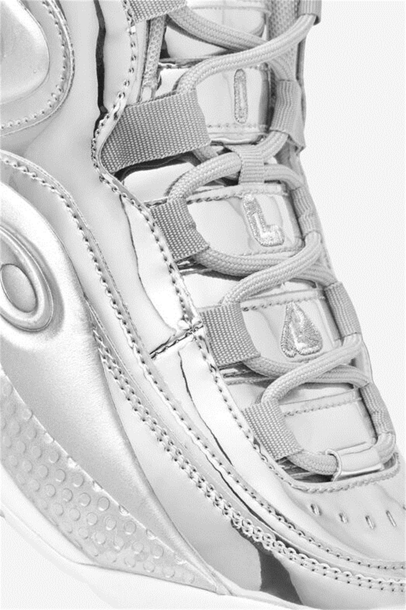 Metal Silver Men's Fila Grant Hill 3 Metallic Sneakers | Saudi Arabia-217398